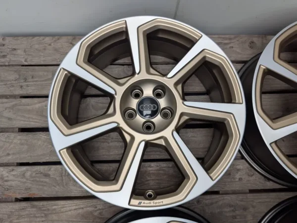 E36K-147 image 5 Audi A1 18' 5x100 7.5J ET46 Audi Sport