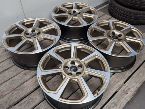 E36K-147 image 7 Audi A1 18' 5x100 7.5J ET46 Audi Sport