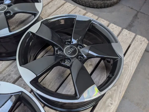 Audi Rotor 18" A3 8V 8P 5x112 7.5J ET54