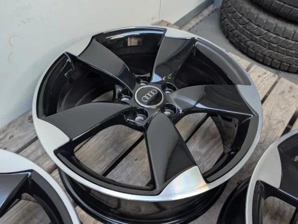 Audi Rotor 18" A3 8V 8P 5x112 7.5J ET54