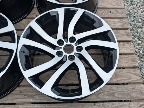 E36K-156 image 2 Land Rover Discovery 20" 5x120 8.5J ET47