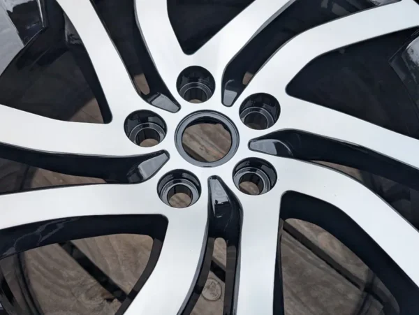 E36K-156 image 7 Land Rover Discovery 20" 5x120 8.5J ET47