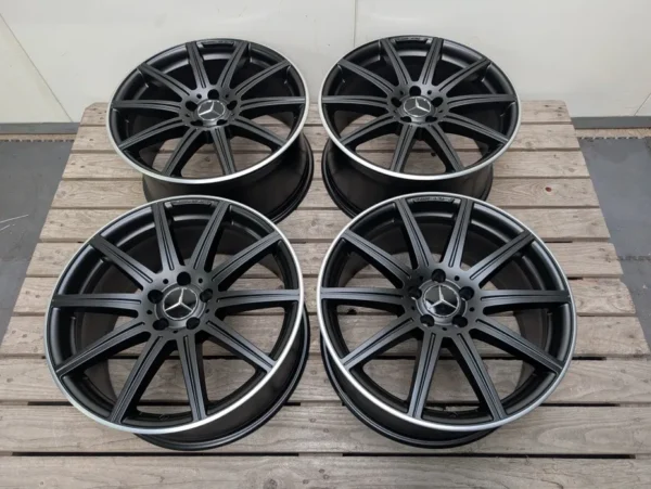 E36K-157 image 1 Mercedes AMG E63 19" 5x112 9J ET37