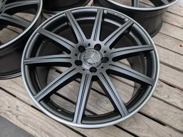 E36K-157 image 2 Mercedes AMG E63 19" 5x112 9J ET37