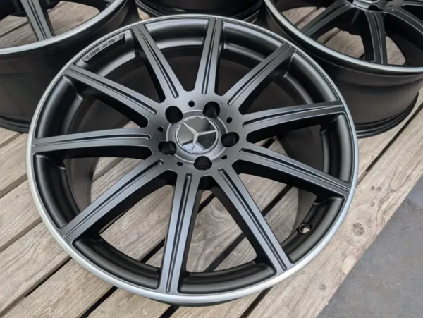 E36K-157 image 3 Mercedes AMG E63 19" 5x112 9J ET37