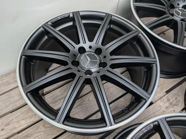 E36K-157 image 4 Mercedes AMG E63 19" 5x112 9J ET37