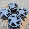 Momo Pulsar 15" 4x100 VW Golf Jetta Honda 7J ET25