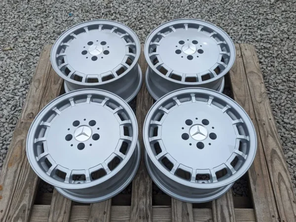 E36K-167 image 1 Mercedes 5x112 SL R129 16" 8J ET34 Gullideckel