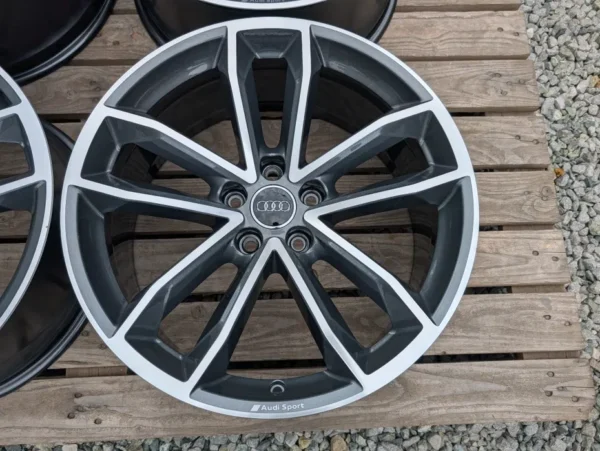 E36K-175 image 2 Audi A4 A5 8W0 Sline 19" 5x112 ET32