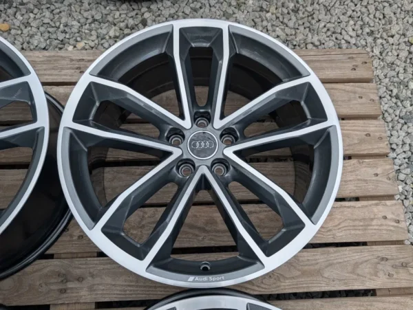 E36K-175 image 5 Audi A4 A5 8W0 Sline 19" 5x112 ET32