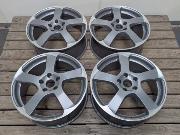 DOTZ 18" 5x112 ET45 Golf Leon A3