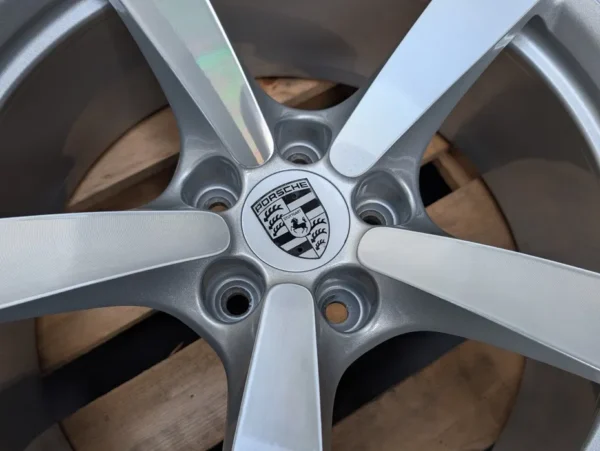 Porsche Macan 18" 5x112 8J 9J ET21