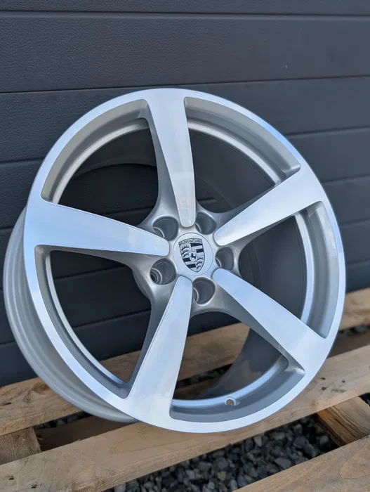 Porsche Macan 18" 5x112 8J 9J ET21