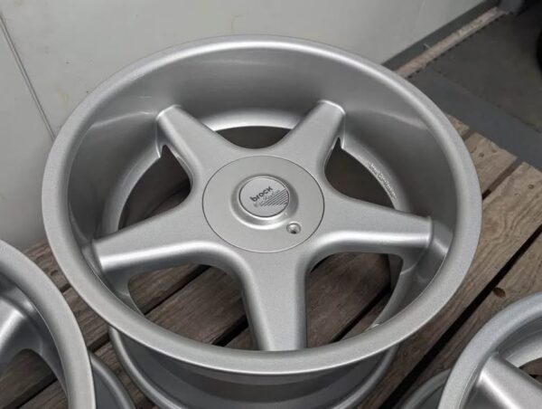 Brock B1 17" 5x100 8.5J / 10J