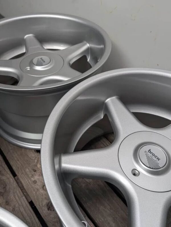 Brock B1 17" 5x100 8.5J / 10J