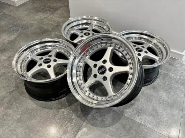 E36FB-017 image 1 OZ Mito 17" 3-Piece 5x120 9J / 10J