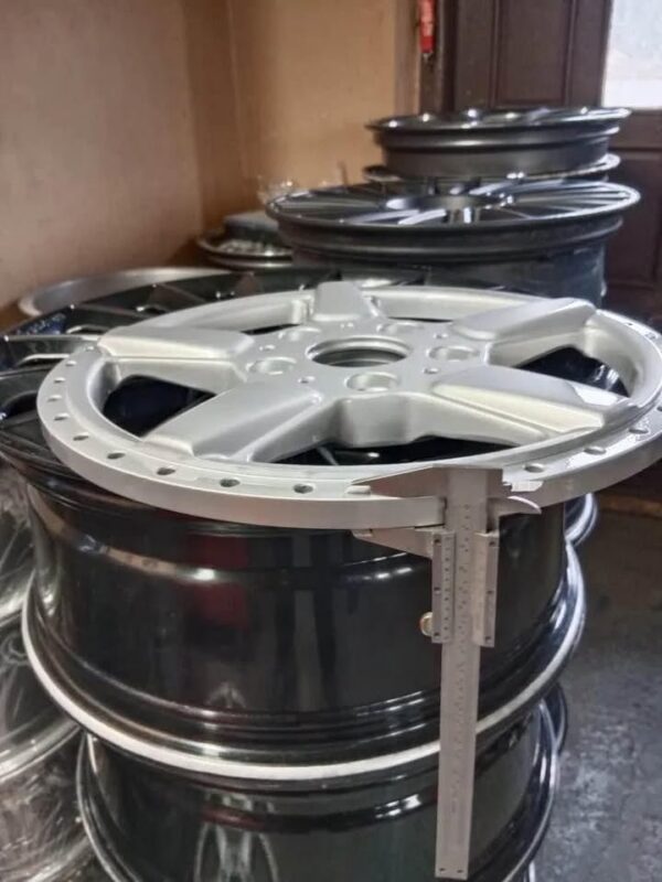 E36FB-025 image 5 AC Schnitzer Custom 17" 5x120 9J / 10J