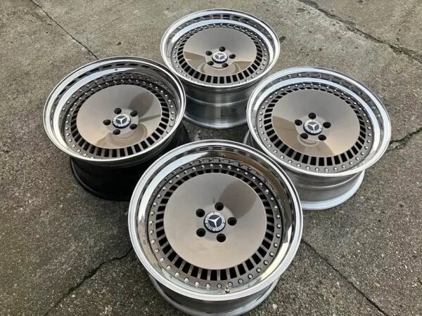 E36FB-031 image 1 Schmidt TH Line 18" 5x112 9J / 10J